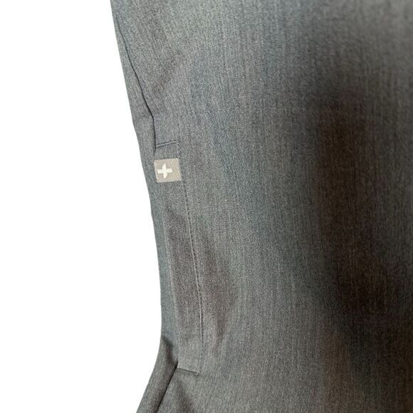 Figs Technical Collection Collared Sleeveless Scrub Top Gray Woman’s M - Picture 7 of 9